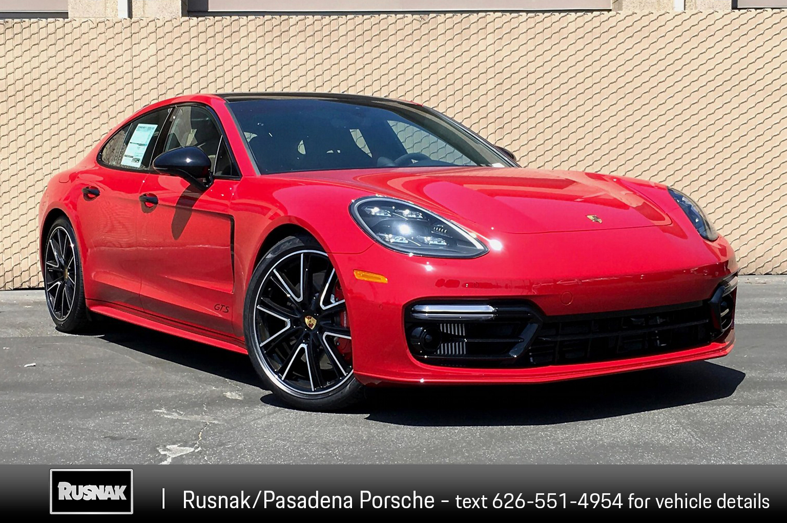 Porsche panamera red